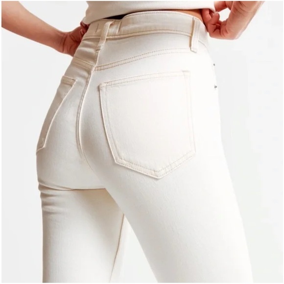 Women’s ABERCROMBIE & FITCH The Ankle Straight Ultra High Rise white jean Sz 10 - Picture 2 of 10